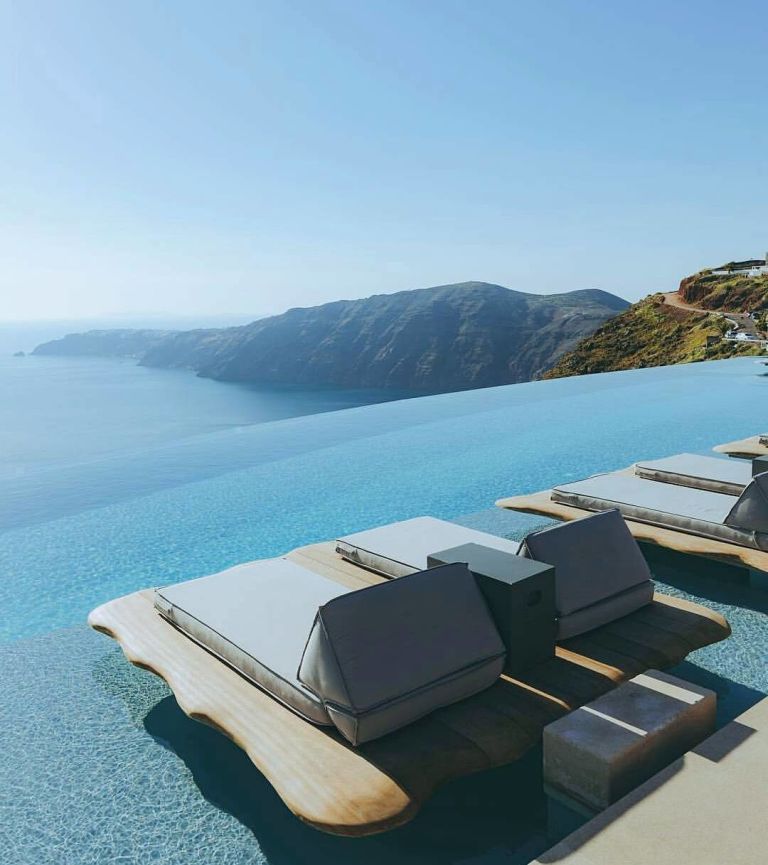 Cavo Tagoo, Santorini Photography by@dimagetsaway