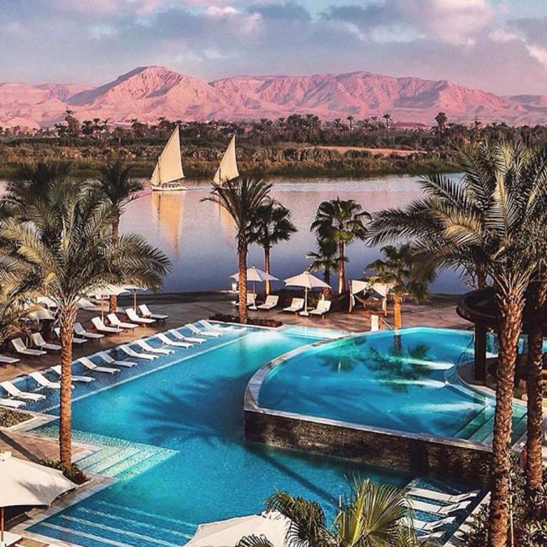 @followtheraven Hilton Luxor resort and spa
