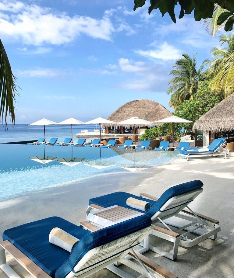 Huvafen Fushi, Maldives Photography by@travel_a_little_luxe