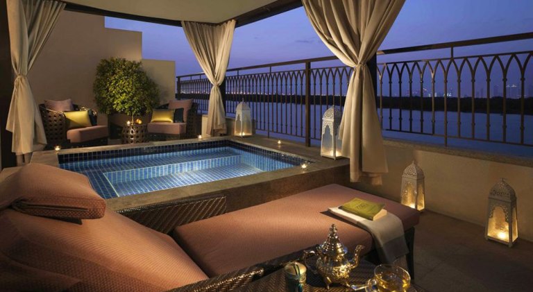 Hotels-private-pool-Abu-Dhabi-Anantara-Eastern-Mangroves-Hotel-Spa