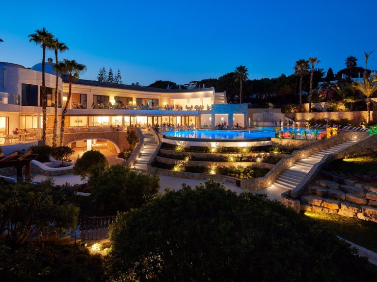 Nightview-VilaVitaParc-Portugal-CRHotel