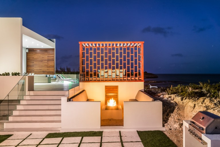 TurksAndCaicos_TipOfTheTail_35