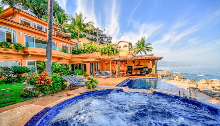 PuertoVallarta_CasaCaleta_01